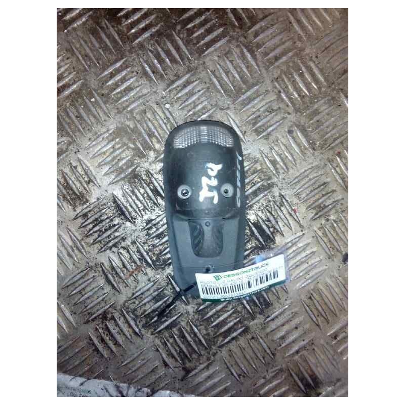 Recambio de piloto luz galibo izquierdo para renault hr 400.18 / 26 premium e2 fsa modelo 400.18 t 288 kw corto referencia OEM I - Blanco