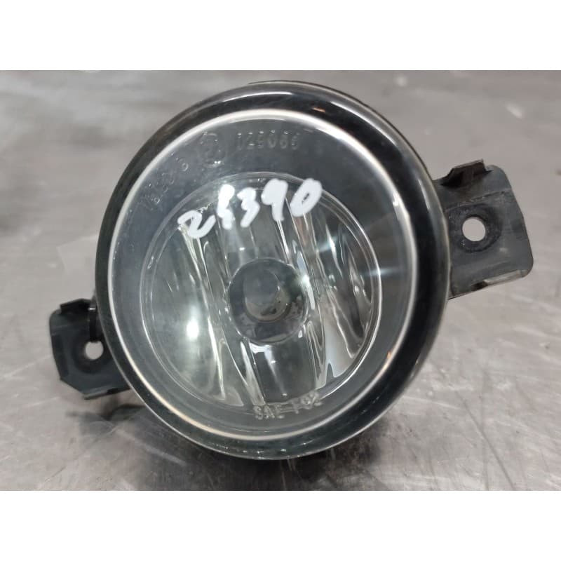 Recambio de faro antiniebla derecho para nissan x-trail (t30) comfort referencia OEM IAM - Negro