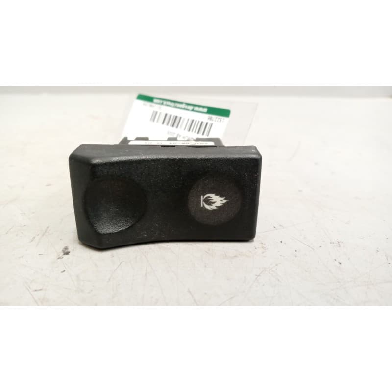 Recambio de interruptor para renault magnum ab 2005 12.8 diesel referencia OEM IAM 5010480359 - Blanco