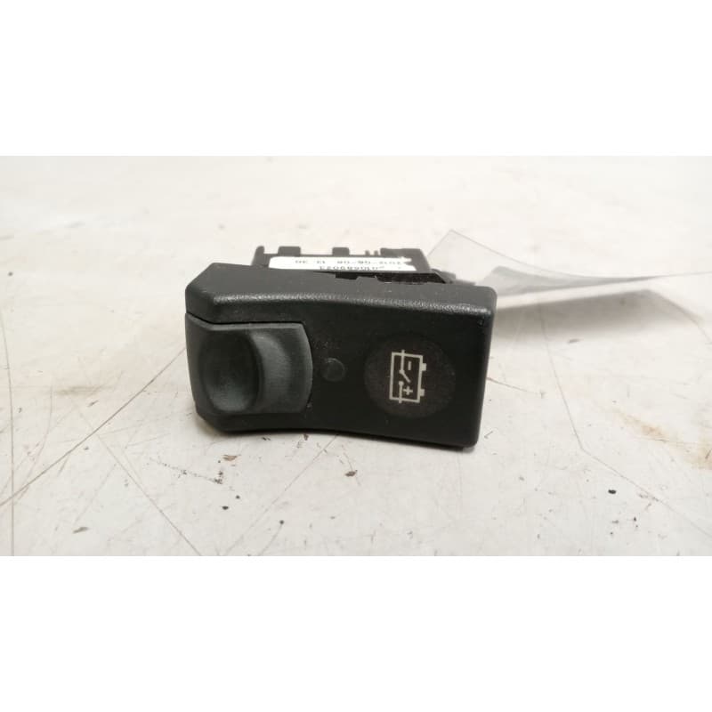 Recambio de interruptor para renault magnum ab 2005 12.8 diesel referencia OEM IAM 5010589023 - Blanco