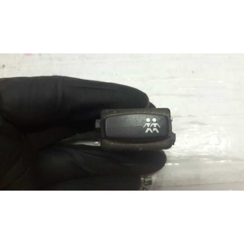 Recambio de boton bloqueo elevalunas traseros para renault laguna ii grandtour (kg0) expression referencia OEM IAM 26498 - Verde