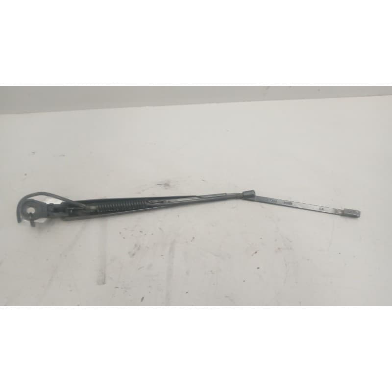 Recambio de brazo limpia delantero izquierdo para nissan nt400 cabstar (f24m) 28.12, 32.12, 35.12 (f91an) referencia OEM IAM - Blanco