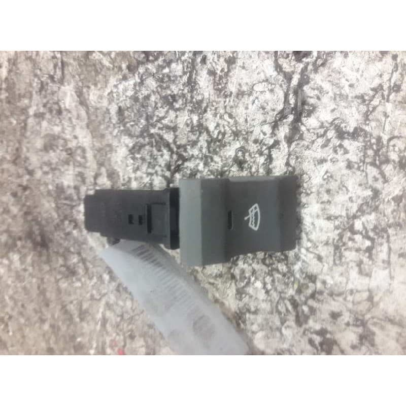 Recambio de boton agua limpia para kia carens 2.0 crdi ex monovolumen referencia OEM IAM 0K2FD66460 864W03190 6 PINS - Gris