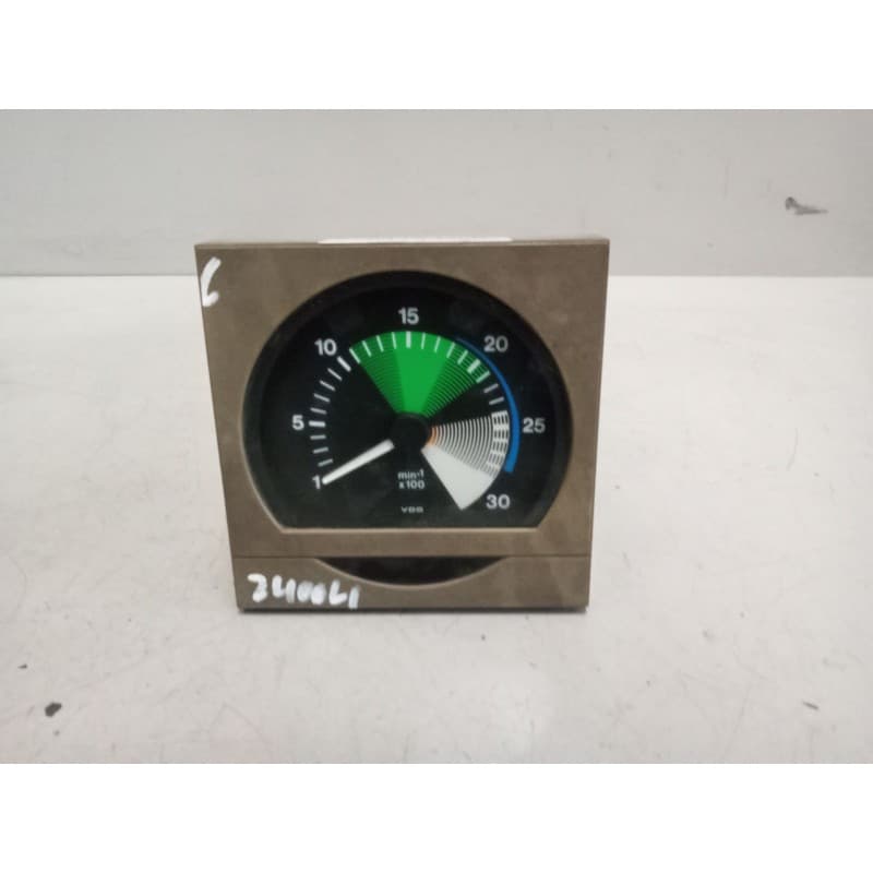 Recambio de cuadro instrumentos para man f 90 19.272 fg batalla 5000 pma 18 larga distancia referencia OEM IAM 81271026074 - Negro