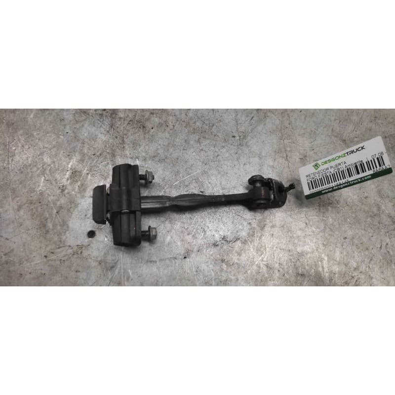 Recambio de retenedor puerta para ford fiesta (cb1) ambiente referencia OEM IAM 8A6AA23500AB DELANTERA DERECHA