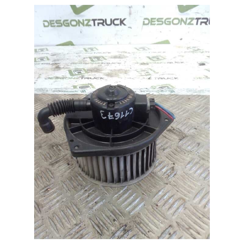 Recambio de motor calefaccion para nissan trucks cabstar e 110.35 referencia OEM IAM 272201T300 - Blanco