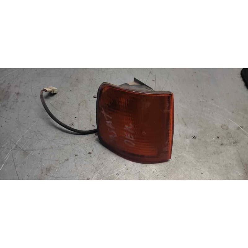 Recambio de piloto delantero derecho para volkswagen passat berlina (312) 1.6 referencia OEM IAM