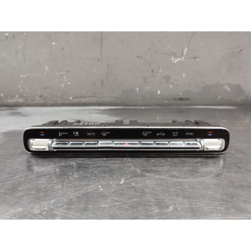 Recambio de mando climatizador para mercedes-benz gla (h247) gla 200 d (247.712) referencia OEM IAM A2479056703 - Blanco