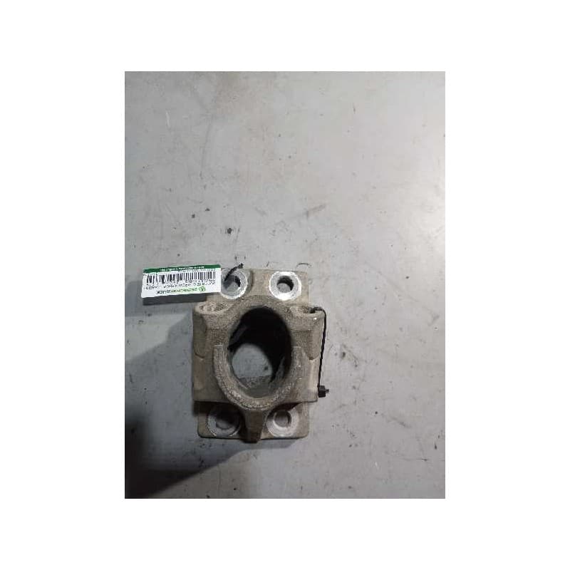 Recambio de soporte guardabarros trasero para renault serie t 12.8 diesel referencia OEM IAM 21213203 21213202