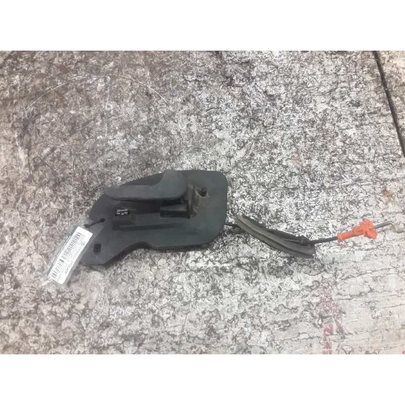 Recambio de maneta interior delantera derecha para opel combo (corsa c) familiar referencia OEM IAM 13104264G 13104266P - Blanco