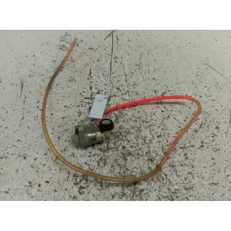 Recambio de bomba limpia para ford mondeo berlina/familiar (fd) clx berlina referencia OEM IAM - Blanco