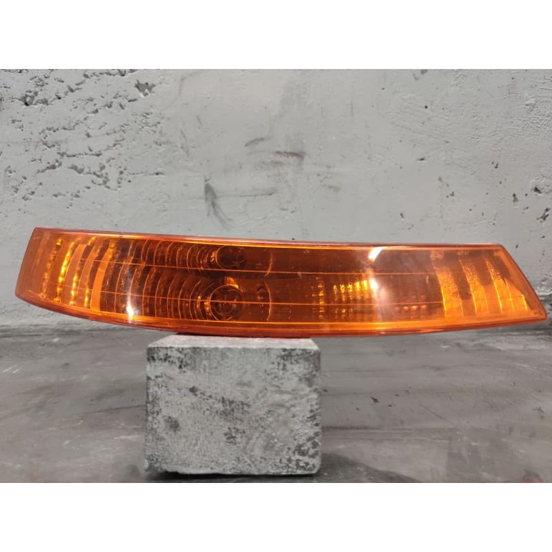 Recambio de piloto intermitente para renault trafic ii furgoneta (fl) 1.9 dci 100 (fl0c) referencia OEM IAM - Amarillo