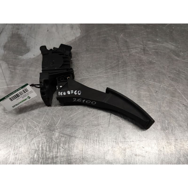 Recambio de pedal acelerador para mercedes-benz gla (h247) gla 200 d (247.712) referencia OEM IAM A1773001800 - Blanco