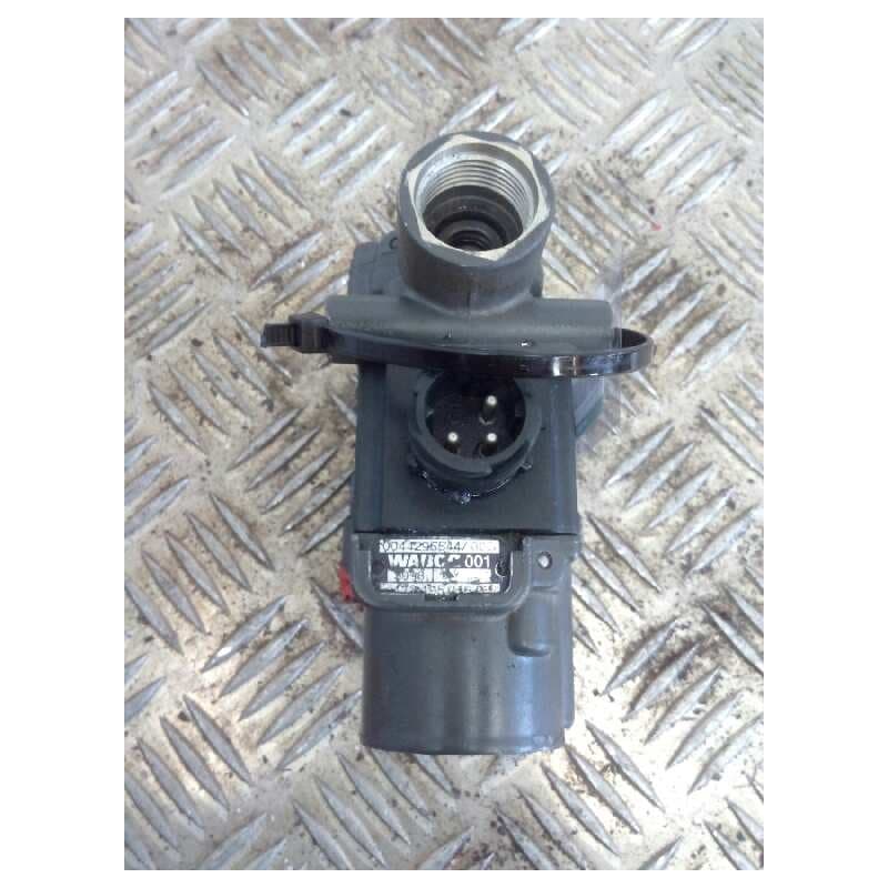 Recambio de valvula aire para mercedes-benz atego 2-ejes 18 t /bm 950/2/4 1828 (4x2) om 906 la l (largo) referencia OEM IAM 0044 - Blanco