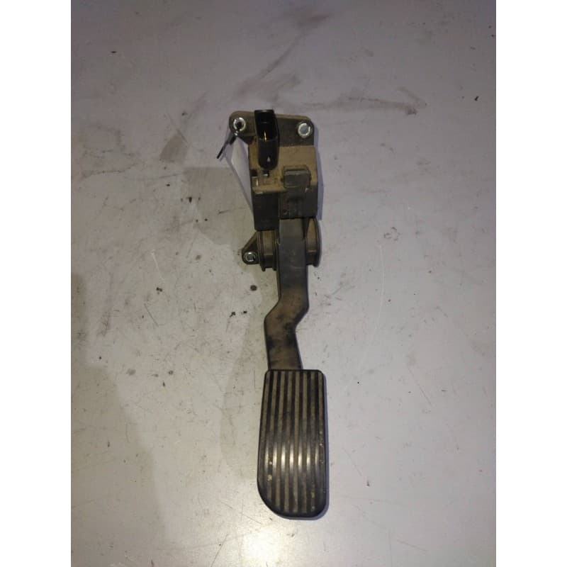Recambio de pedal acelerador para mercedes-benz sprinter 02.00 caja cerrada 2.7 cdi cat referencia OEM IAM A9013000404 02810023 - Blanco