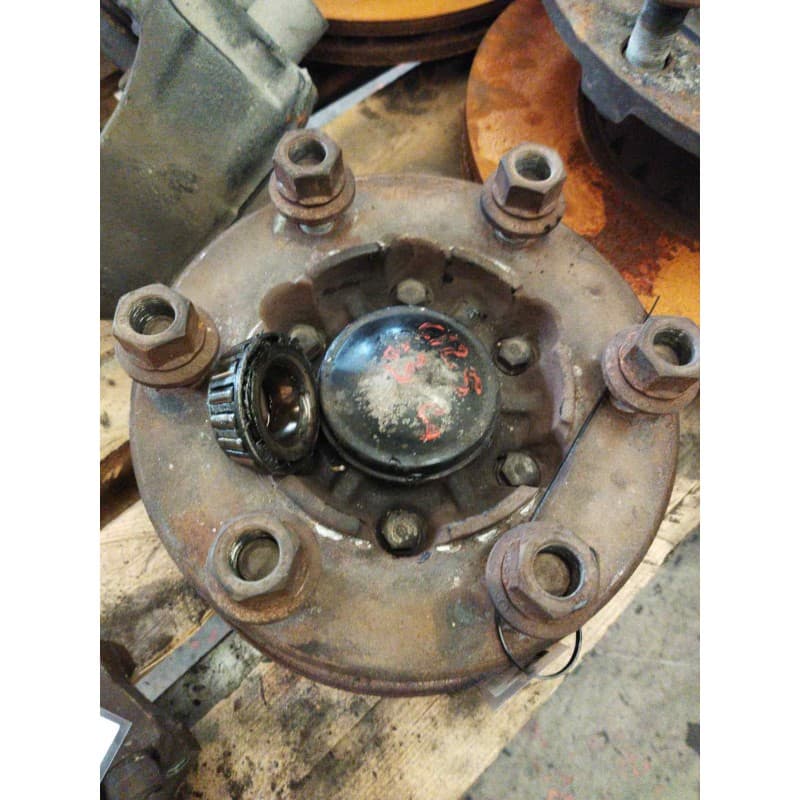 Recambio de buje delantero para mitsubishi canter 01/99 3.9 diesel referencia OEM IAM - Blanco