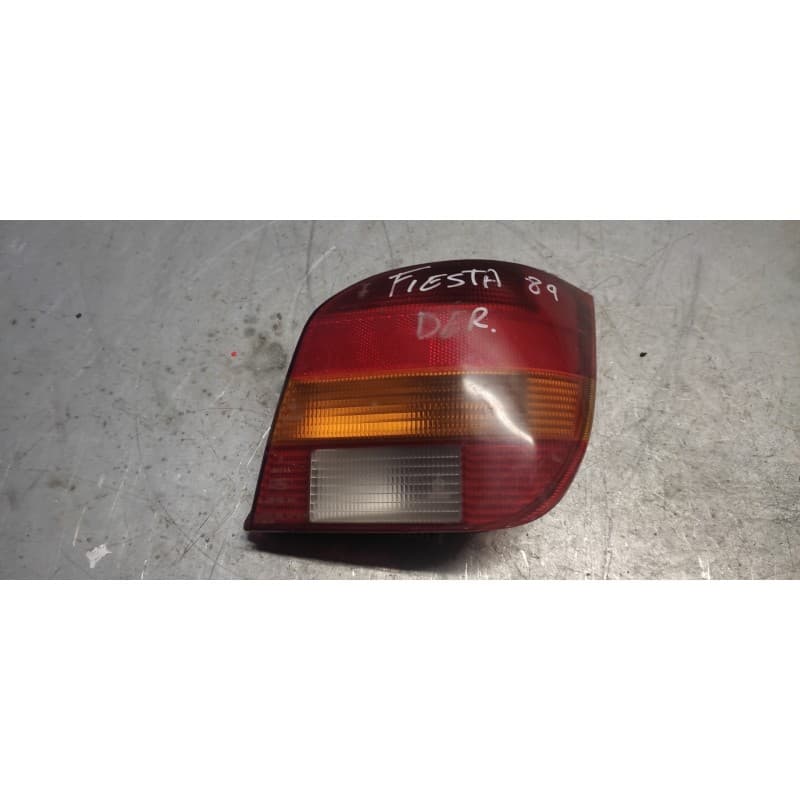 Recambio de piloto trasero derecho para ford fiesta berl./courier surf referencia OEM IAM