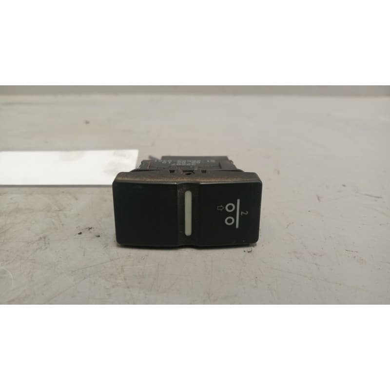 Recambio de interruptor para man tgx 18.480 12.4 diesel referencia OEM IAM 81255250212 - Blanco
