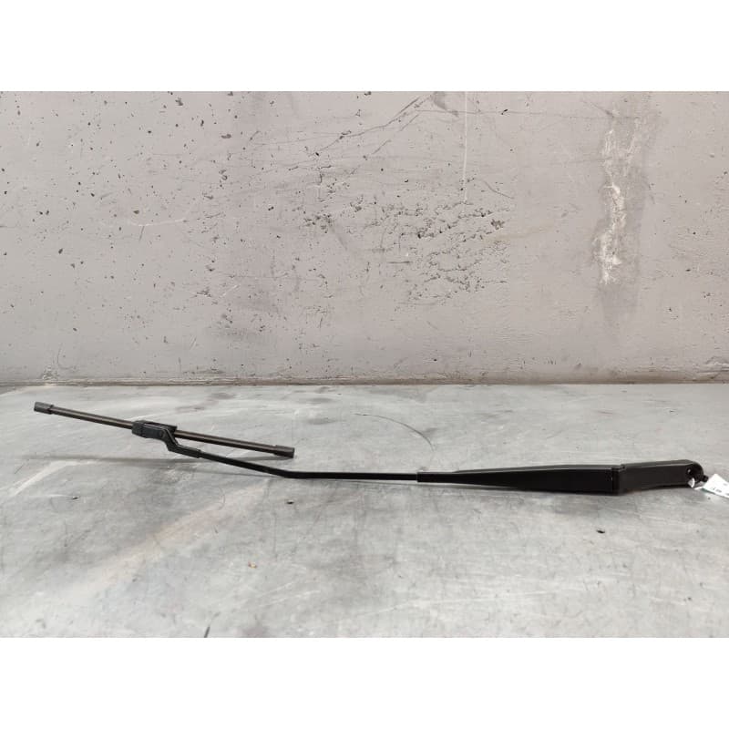 Recambio de brazo limpia delantero derecho para seat leon (5f1) 1.6 tdi referencia OEM IAM 5F1955410 - Blanco
