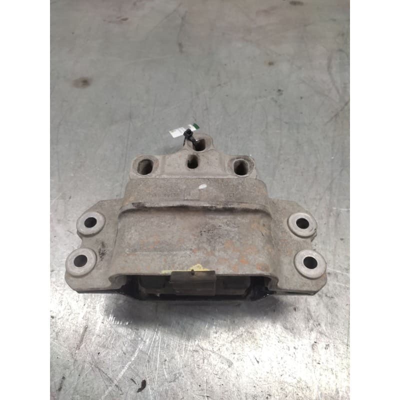 Recambio de soporte motor izquierdo para seat toledo (5p2) magnus referencia OEM IAM 1K0199555 - Blanco