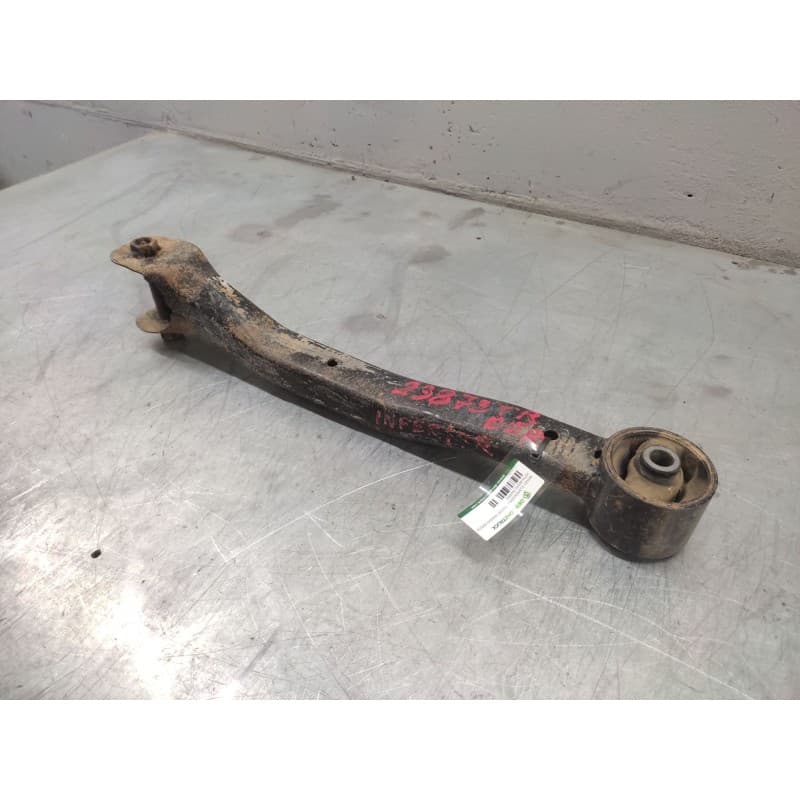 Recambio de brazo suspension inferior trasero derecho para mitsubishi pajero referencia OEM IAM - Azul