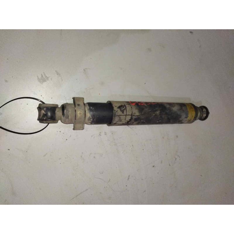 Recambio de amortiguador delantero para mitsubishi canter 01/99 3.9 diesel referencia OEM IAM MK331338 - Blanco