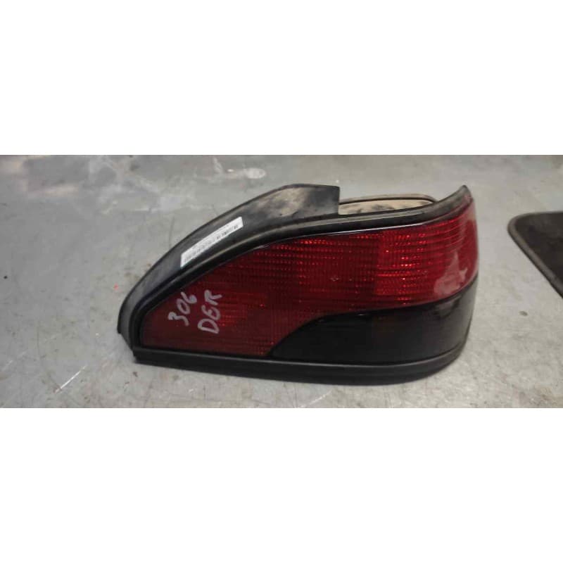 Recambio de piloto trasero derecho para peugeot 306 berlina 3/4/5 puertas (s2) boulebard referencia OEM IAM