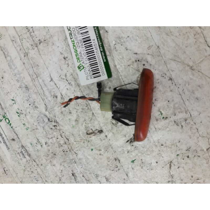 Recambio de piloto lateral izquierdo para renault clio ii fase i (b/cbo) 1.9 diesel referencia OEM IAM - Rojo