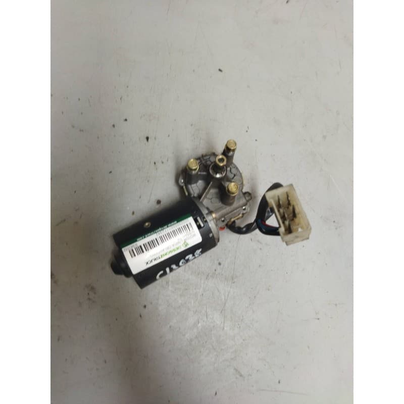 Recambio de motor limpia delantero para nissan trucks l35.09 ... referencia OEM IAM 9390332390 964565 - Blanco