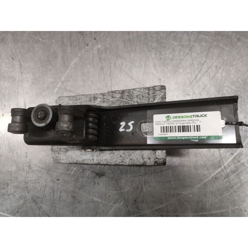 Recambio de guia puerta corredera derecha para renault trafic ii furgoneta (fl) 1.9 dci 100 (fl0c) referencia OEM IAM - Amarillo