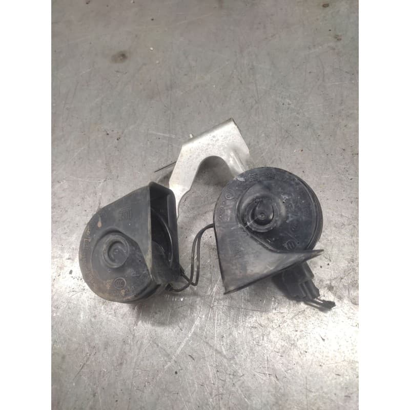 Recambio de claxon para opel insignia berlina expression referencia OEM IAM - Gris