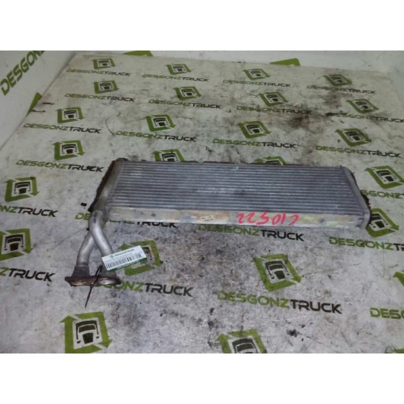 Recambio de radiador calefaccion / aire acondicionado para scania trucks serie 4 164 l/480 (480cv) referencia OEM IAM 1421760 - Verde