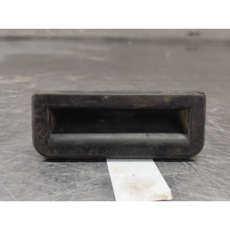 Recambio de maneta porton para audi q3 (f3b) 35 tdi quattro referencia OEM IAM 6V082756605S - Blanco