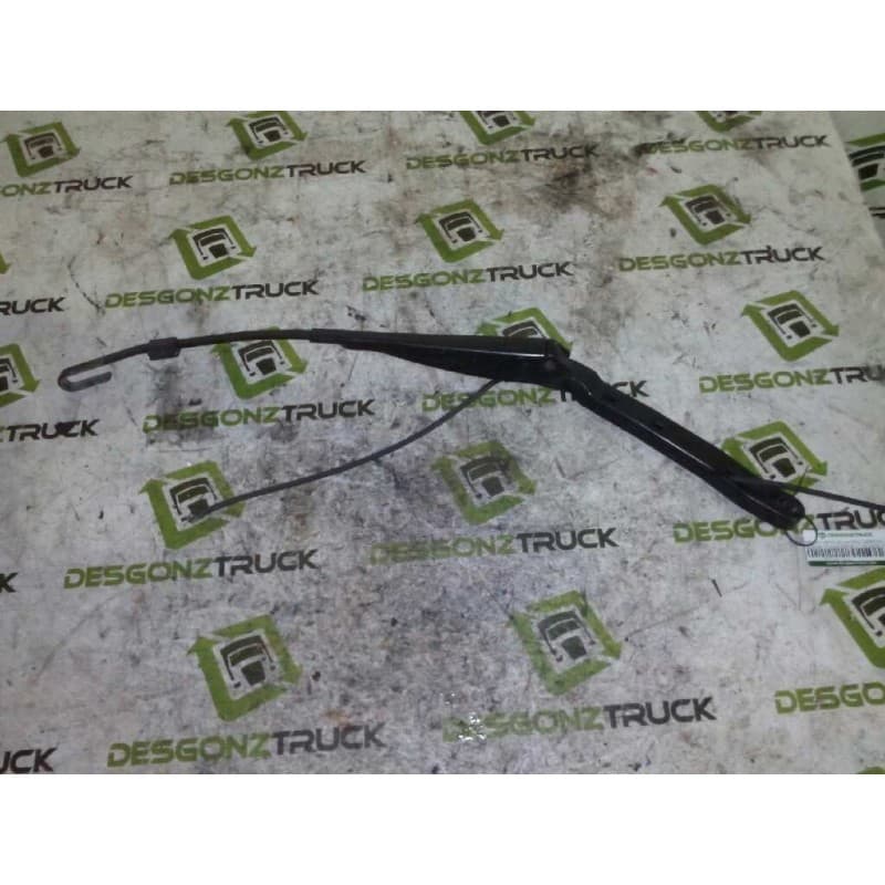 Recambio de brazo limpia delantero derecho para scania serie 4 (p/r 94 g) fsa 220 (4x2) e2 corto cp 13 / 14 b referencia OEM IAM - Blanco
