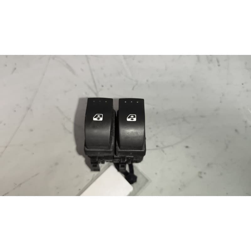 Recambio de mando elevalunas delantero izquierdo para renault master iii caja/chasis (ev, hv, uv) 2.3 dci 135 rwd (hv0n, uv0n) r - Blanco