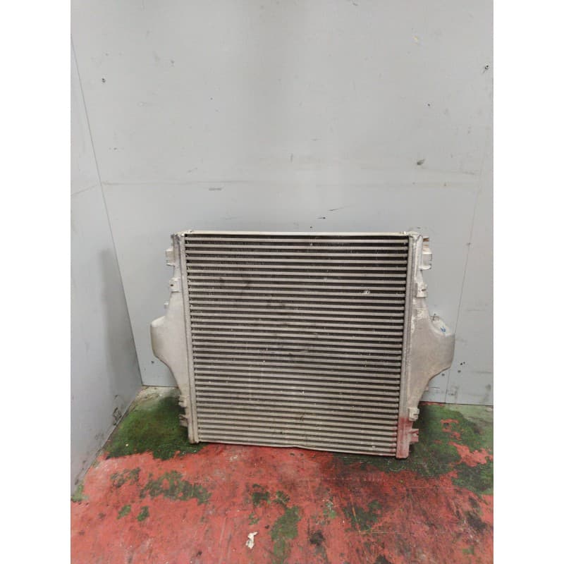 Recambio de intercooler para iveco eurotrakker (mp) 7.8 diesel referencia OEM IAM 41016520 - Blanco