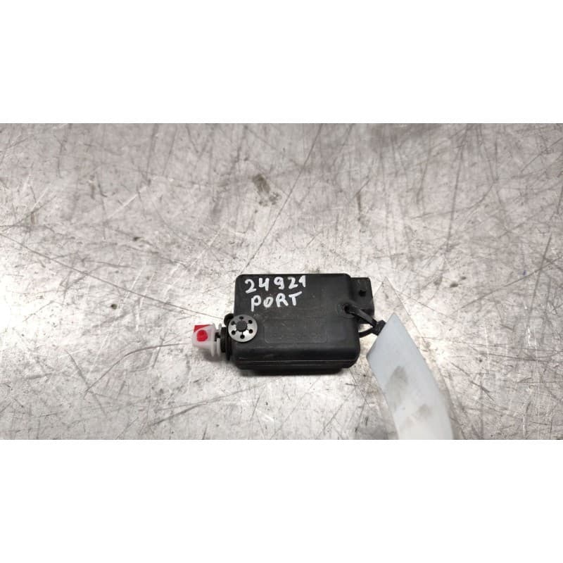 Recambio de motor cierre centralizado porton para dacia sandero ii (b8_) 1.2 referencia OEM IAM - Blanco