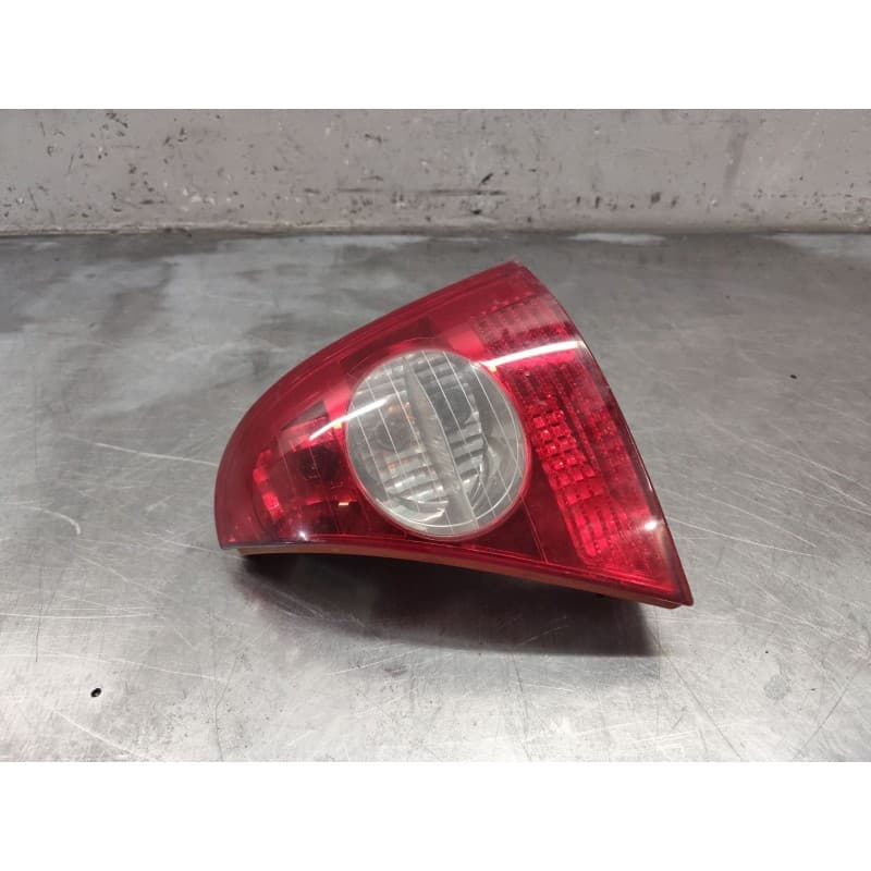 Recambio de piloto trasero derecho para renault clio ii (bb_, cb_) 1.9 d (b/cb0e, bb0j) referencia OEM IAM - Plata