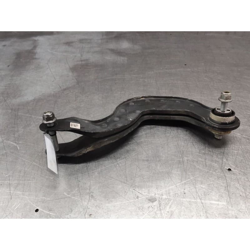 Recambio de brazo suspension superior trasero derecho para mercedes-benz gla (h247) gla 200 d (247.712) referencia OEM IAM A2473 - Blanco