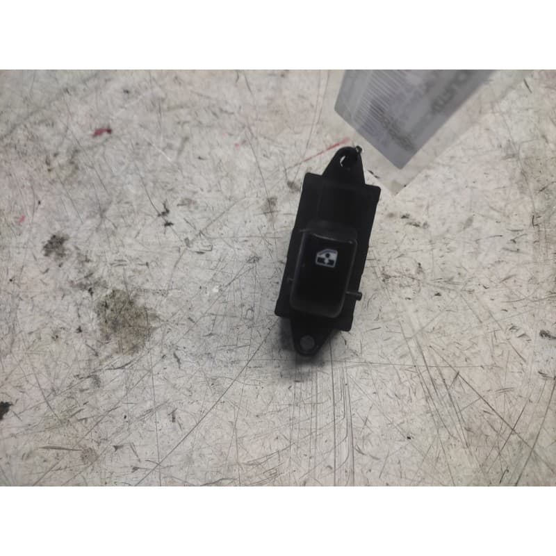 Recambio de mando elevalunas delantero derecho para daewoo tacuma se referencia OEM IAM 96190777 6 PINS - Gris