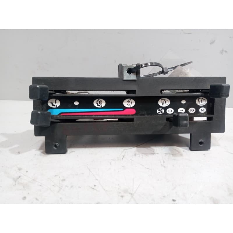 Recambio de mando calefaccion / aire acondicionado para nissan eco - t 135.60/100 kw/e2 chasis / 2800 / 6.0 cabina individual re - Blanco