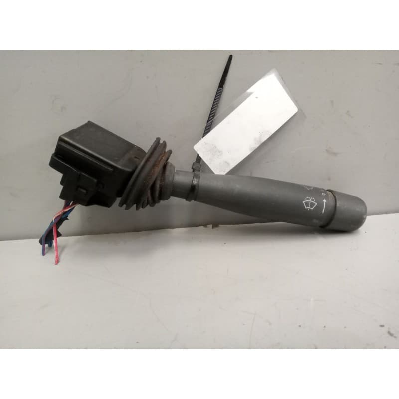Recambio de mando limpia para nissan eco - t 135.60/100 kw/e2 chasis / 2800 / 6.0 cabina individual referencia OEM IAM - Blanco