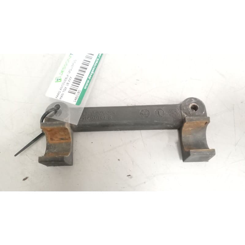 Recambio de faro antiniebla izquierdo para man tgx 18.480 12.4 diesel referencia OEM IAM