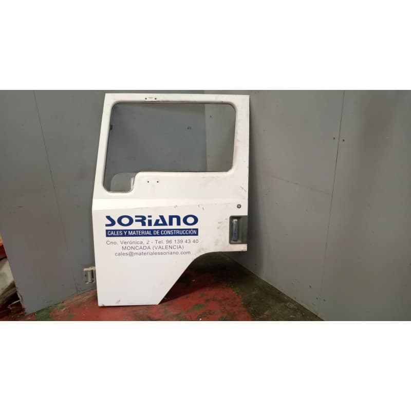 Recambio de puerta delantera izquierda para nissan eco - t 135.60/100 kw/e2 chasis / 3200 / 6.0 cabina individual referencia OEM - Blanco