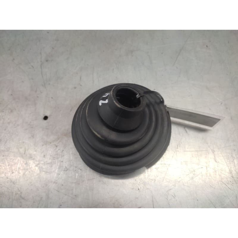 Recambio de fuelle palanca cambios para ford fiesta (cbk) ambiente referencia OEM IAM - Blanco