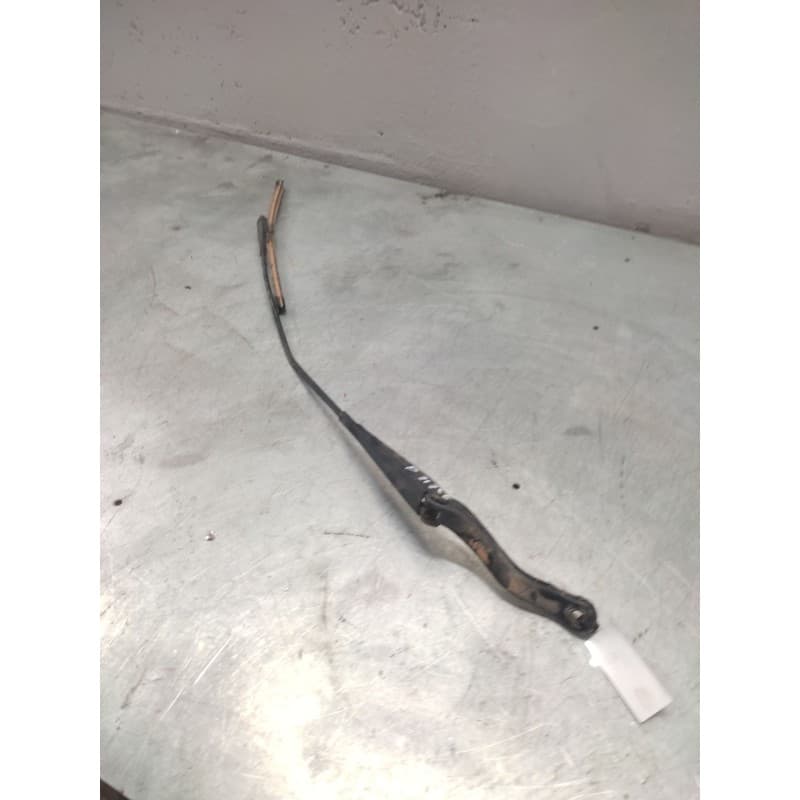 Recambio de brazo limpia delantero derecho para opel corsa d ''111 years'' referencia OEM IAM - Gris