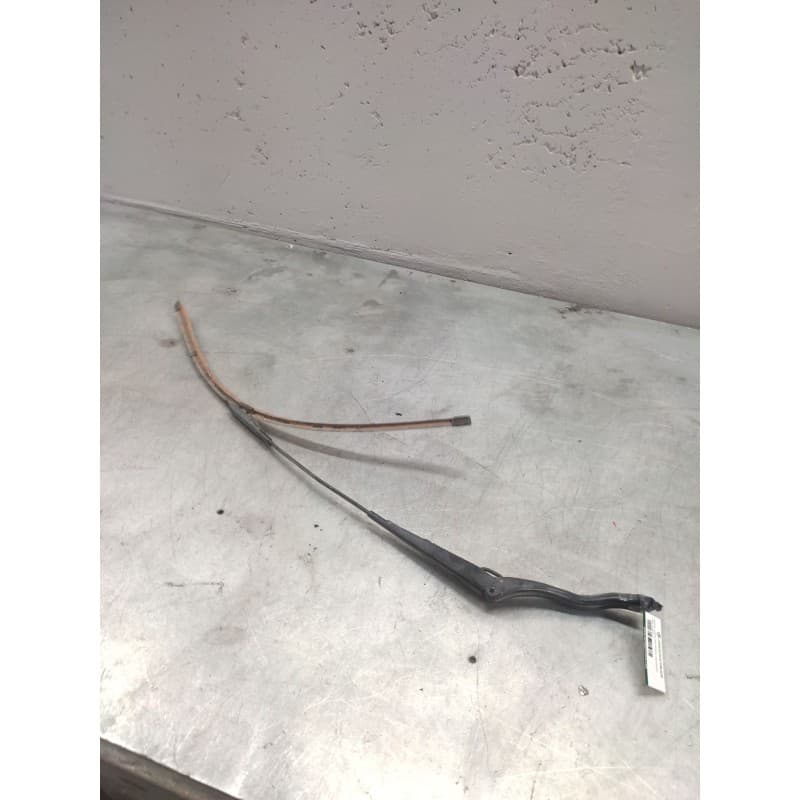Recambio de brazo limpia delantero izquierdo para opel corsa d ''111 years'' referencia OEM IAM - Gris