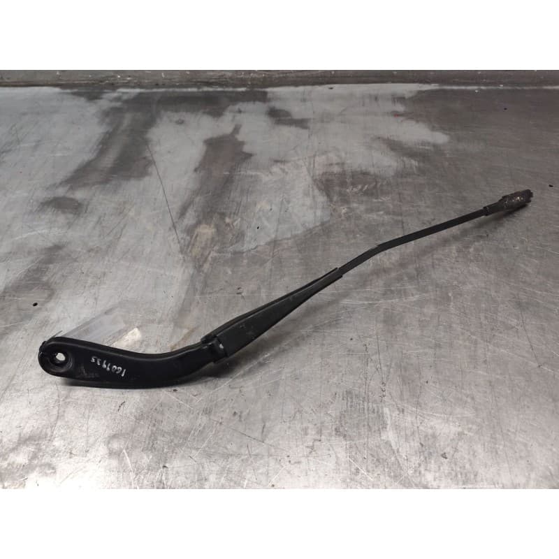 Recambio de brazo limpia delantero derecho para bmw 1 (e87) 120 d referencia OEM IAM - Blanco