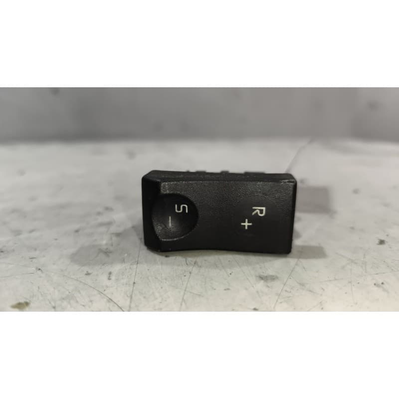 Recambio de interruptor para renault magnum ab 2005 12.8 diesel referencia OEM IAM 7420851306 - Negro