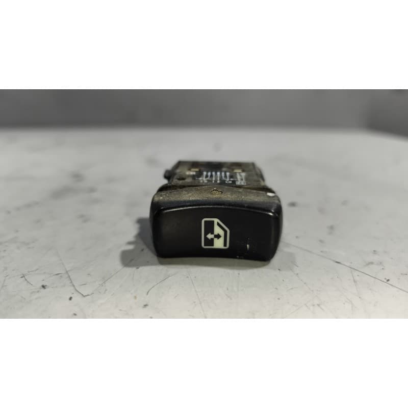 Recambio de mando elevalunas delantero izquierdo para scania p,g,r,t - series p 500, r 500 referencia OEM IAM 1421856 - Rojo